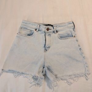 Express Light Wash High Ride Midi Length Denim Shorts Size 2